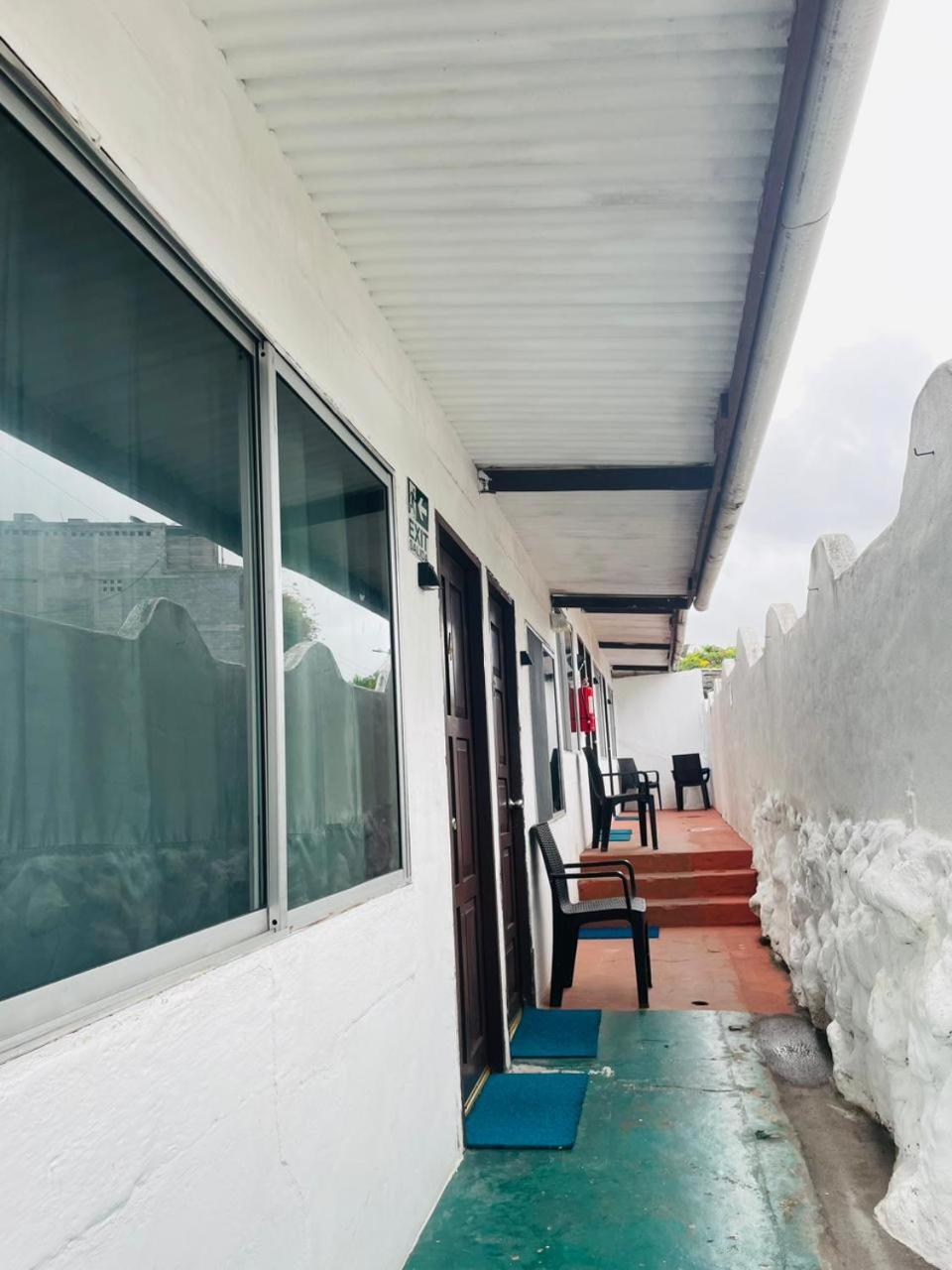 Hostal Darwin Puerto Ayora  Exterior photo